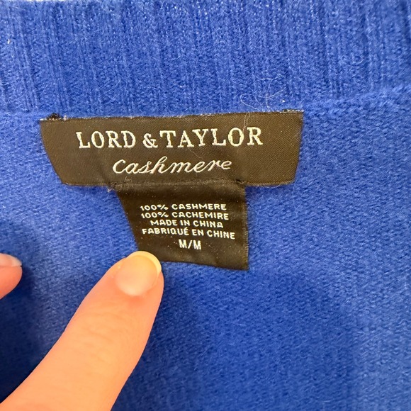 Lord & Taylor 100% Cashmere V-Neck Sweater Blue Asymmetric Hem Luxury Knit Med - Picture 4 of 13